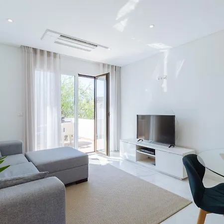 Апартаменты Ludan Mit Balkon