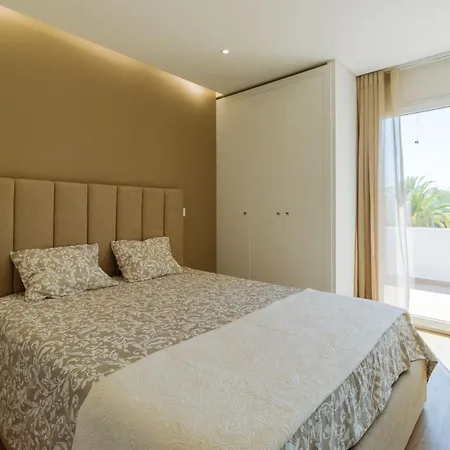 Ludan Mit Balkon Apartamento